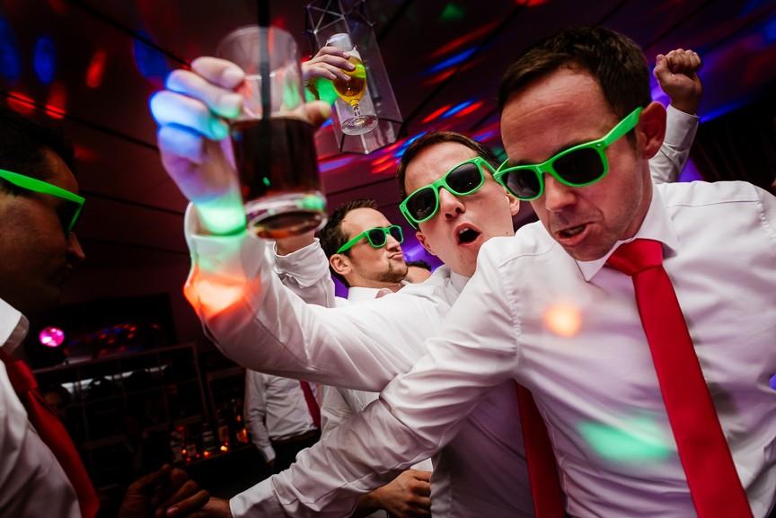 How To Pace Your Drinking At The Bachelor Party